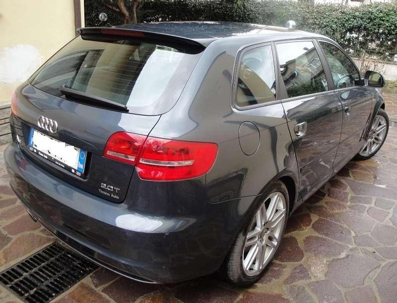 Usata Audi A3 Sportback Ambition 200 CV (147 kW) 2009 Grigio Utilitaria