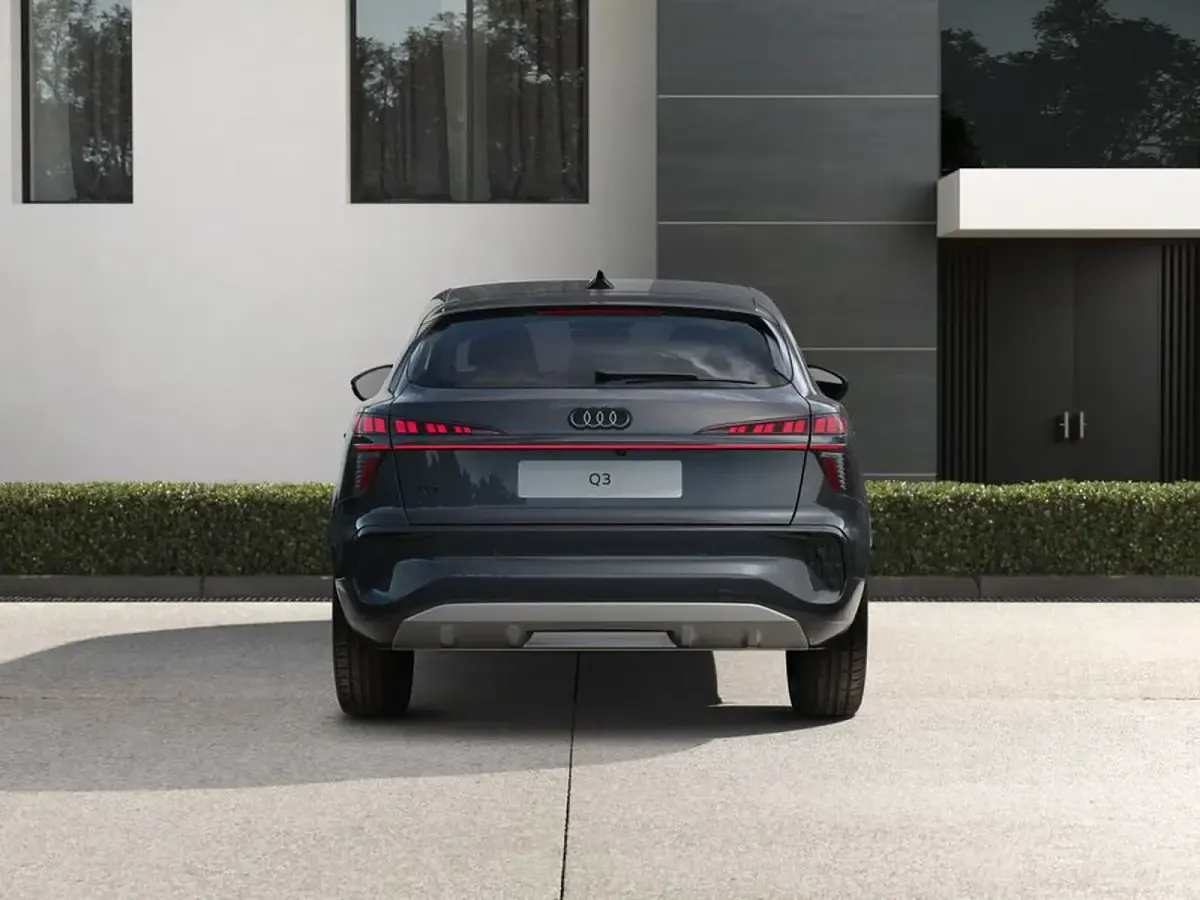 Nuova Audi Q3 Sportback Advanced Plus 150 CV (110 kW) 2026 Grigio tambora metallico SUV