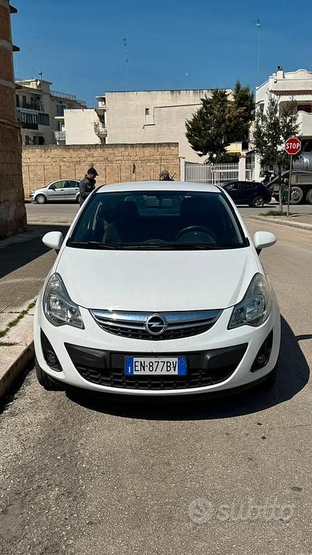 Usata Opel Corsa 85 CV (62 kW) 2012 Bianco Utilitaria
