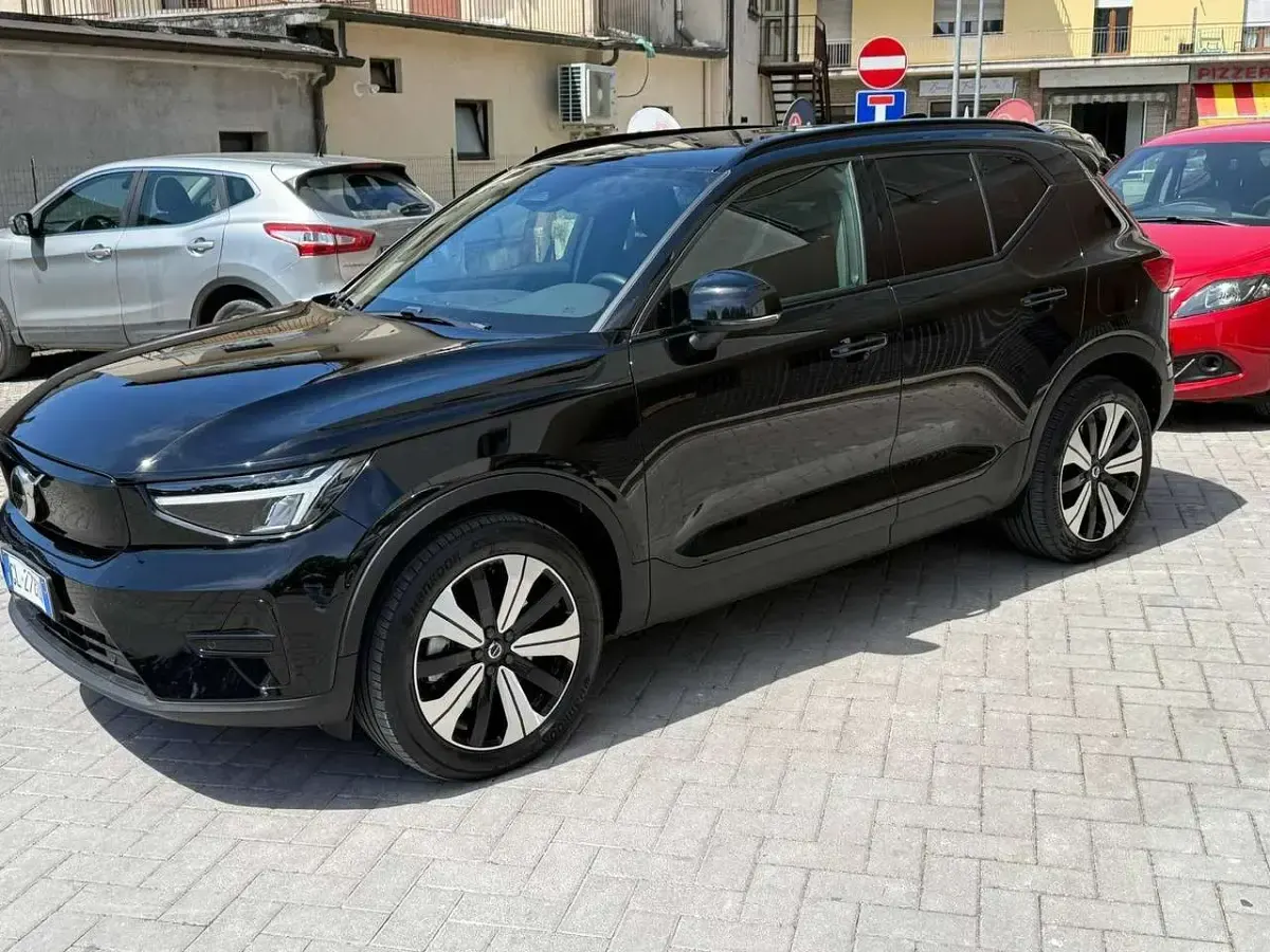 Usata Volvo XC40 Core 80 kW (109 CV) 2022 Nero SUV