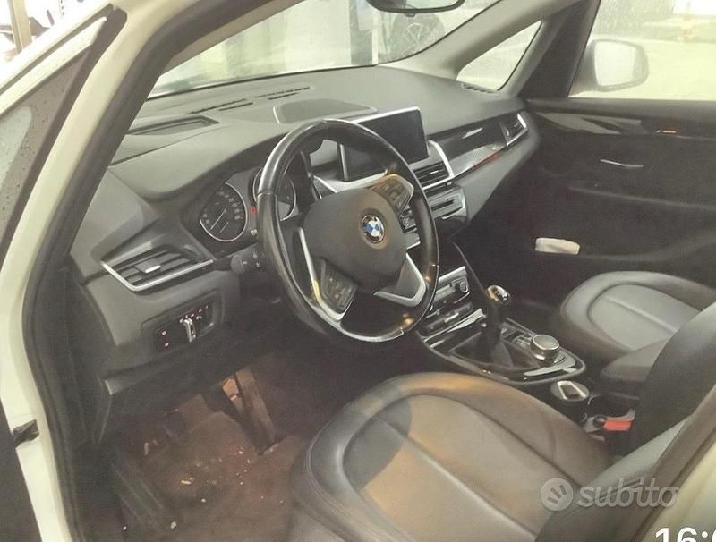Usata BMW 216 Active Tourer Luxury Line 116 CV (85 kW) 2018 Bianco Monovolume