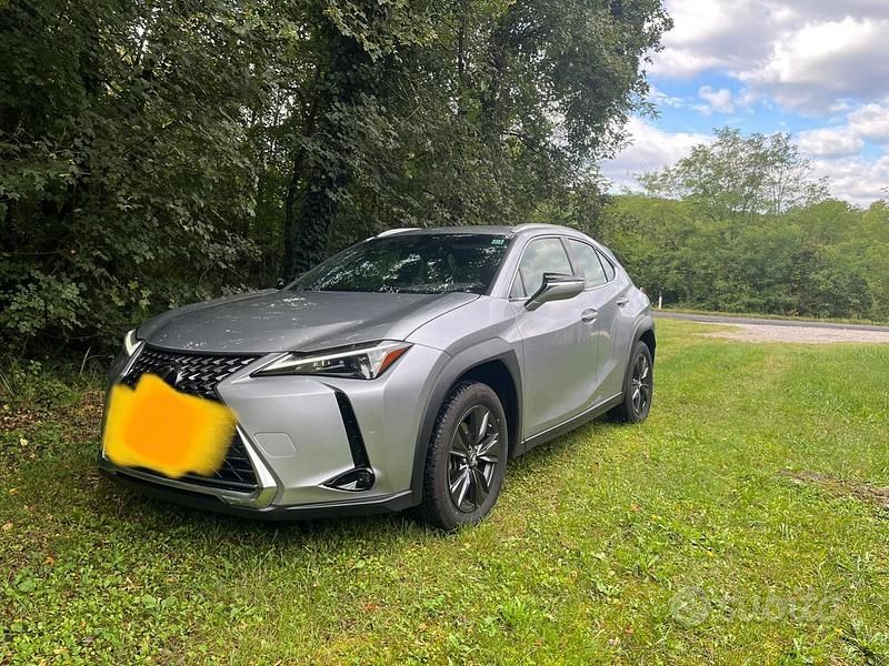 Usata Lexus UX 152 CV (111 kW) 2023 Grigio SUV