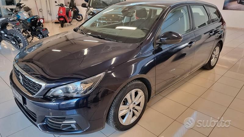 Blu Usata 2019 Peugeot 308 Allure Station wagon | 9850 € (Buon prezzo) - Immagine 1/4