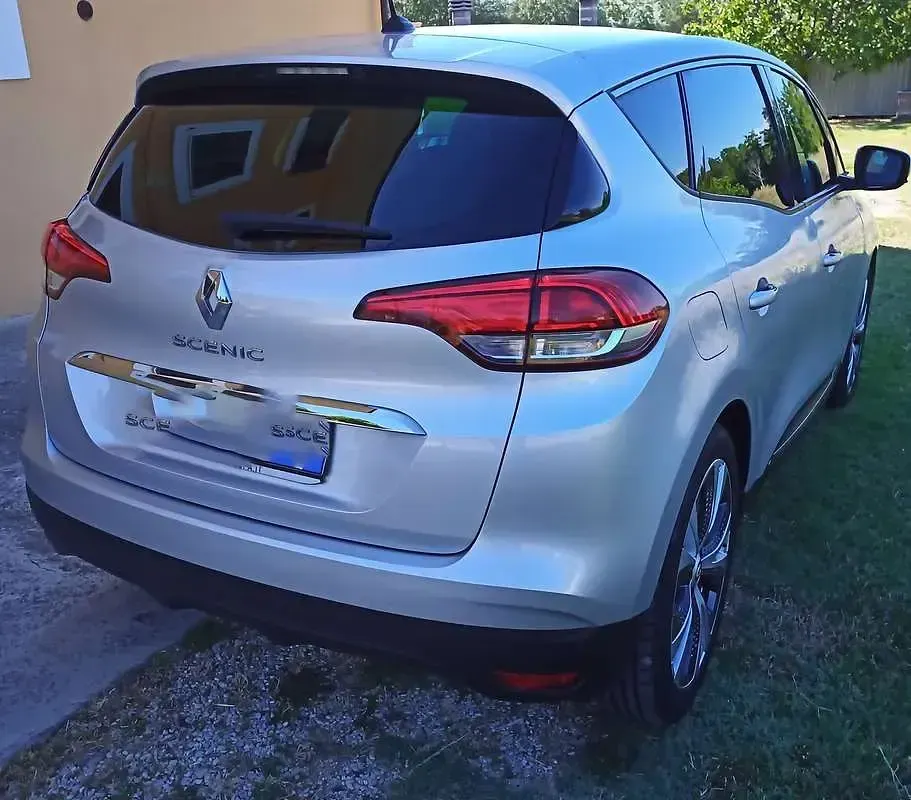 Usata Renault Scénic IV Intens 110 CV (80 kW) 2019 Argento Monovolume