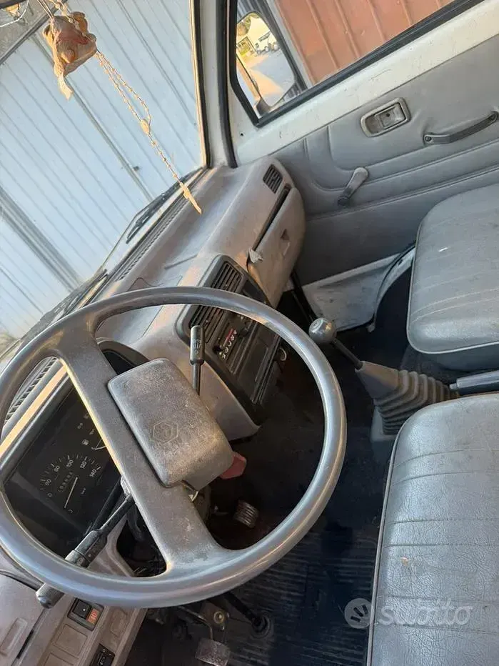 Begagnad Piaggio Porter 61 HK (44 kW) 2003