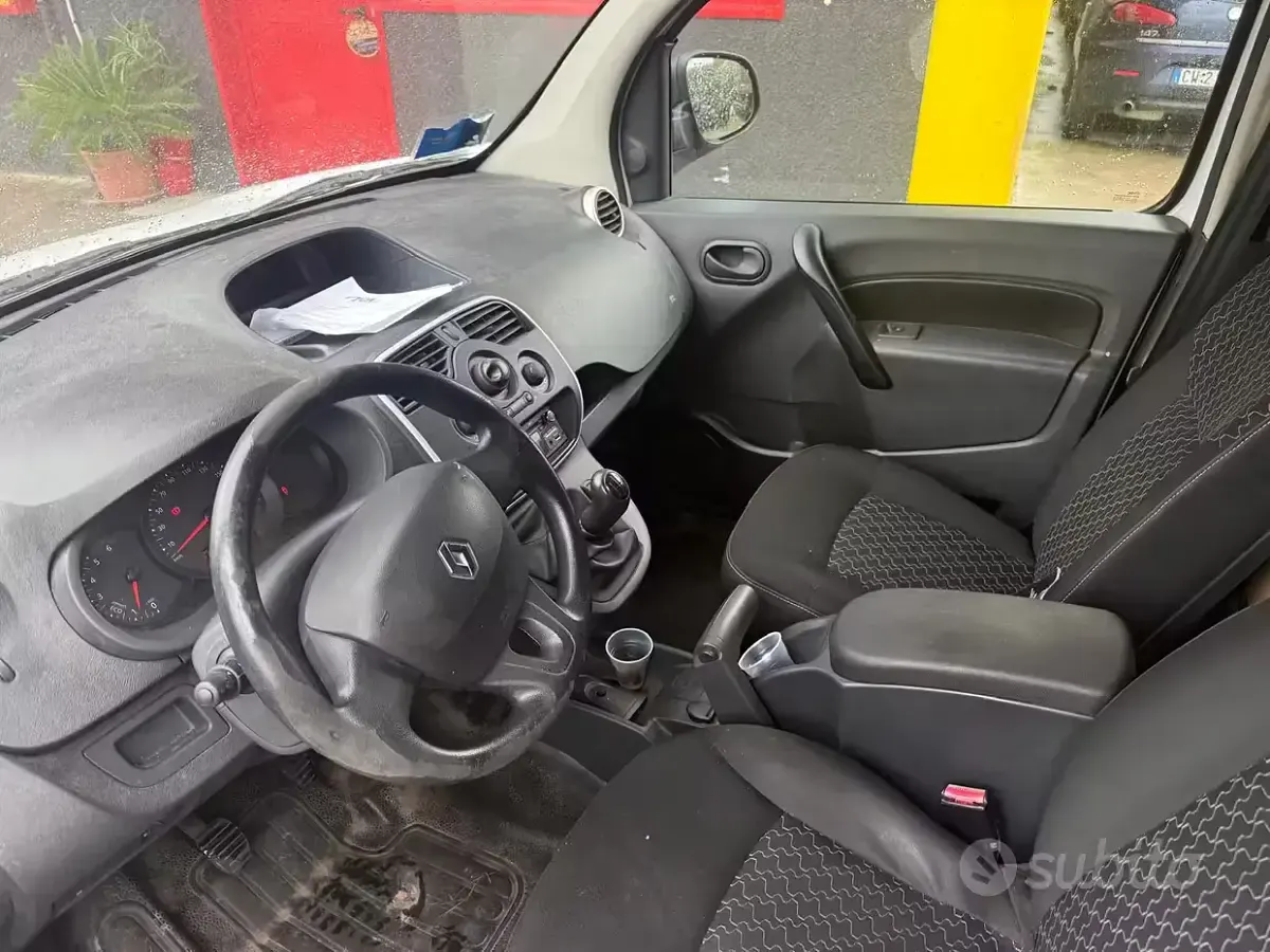 Usata Renault Kangoo 57 CV (41 kW) 2014 Bianco Monovolume