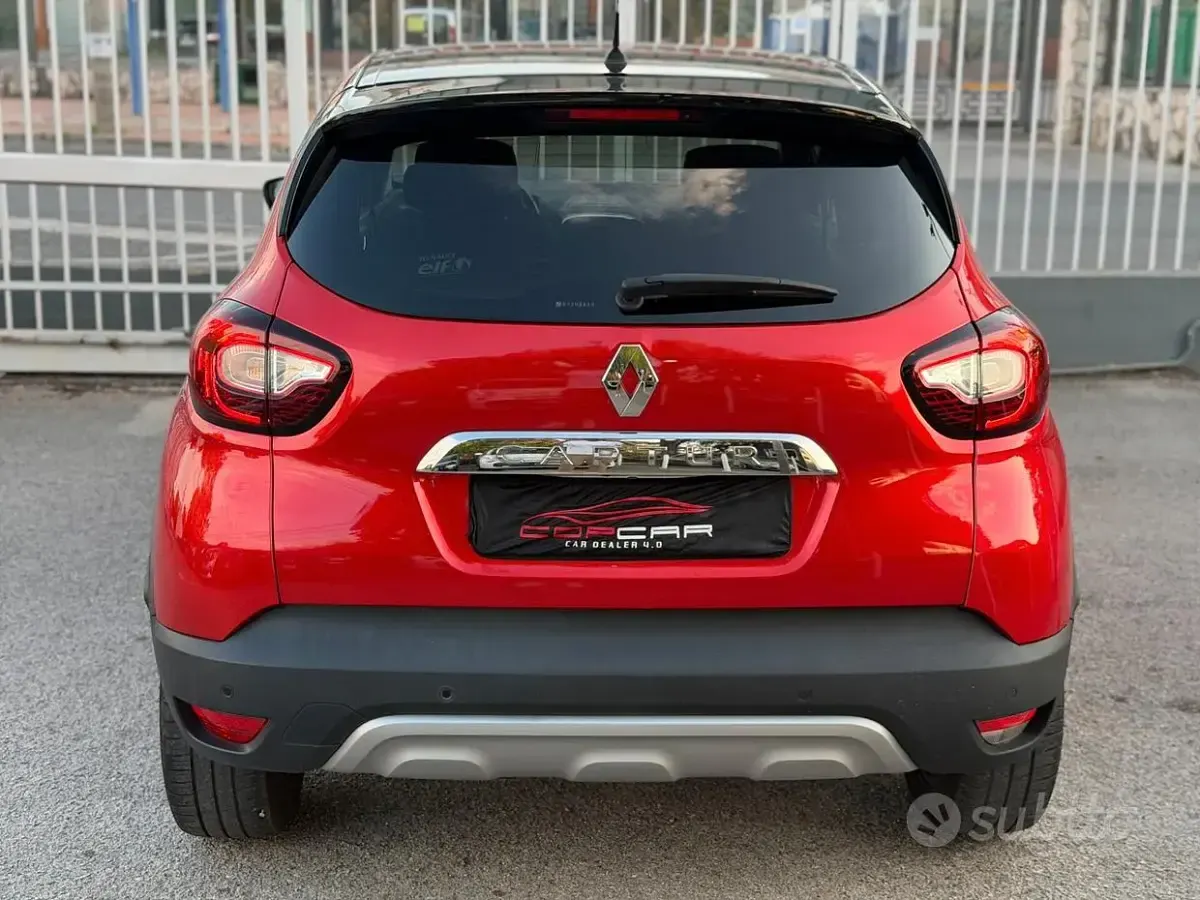 Usata Renault Captur 90 CV (66 kW) 2019 Rosso SUV