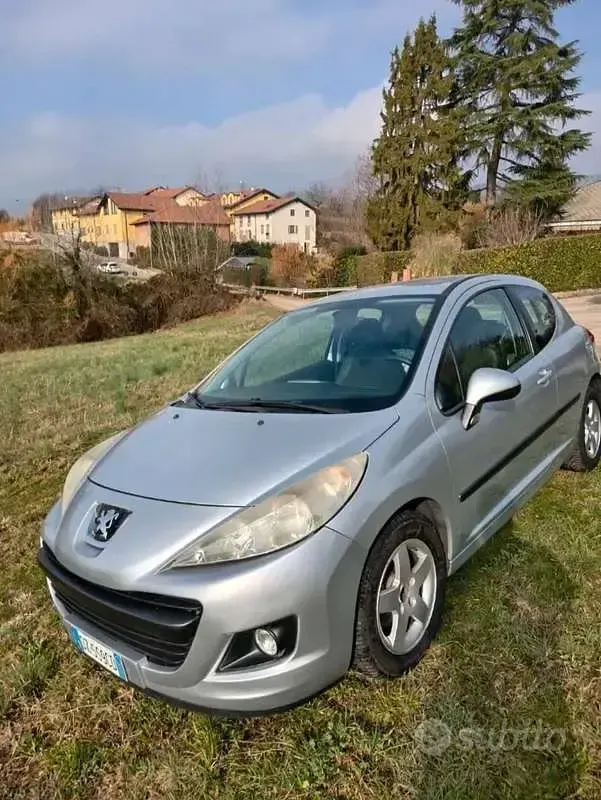 Usata Peugeot 207 73 CV (53 kW) 2009 Utilitaria