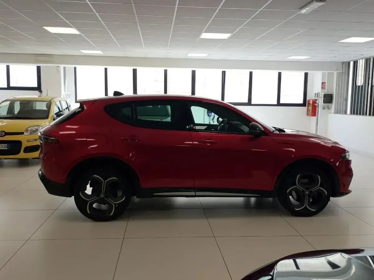 Usata Alfa Romeo Tonale 130 CV (95 kW) 2025 Rosso SUV