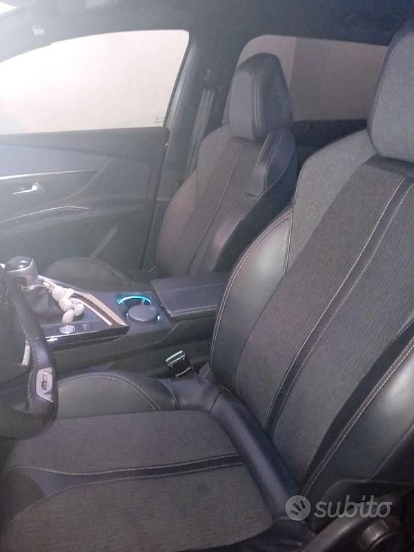 Usata Peugeot 5008 GT-line 120 CV (88 kW) 2017 Grigio Monovolume