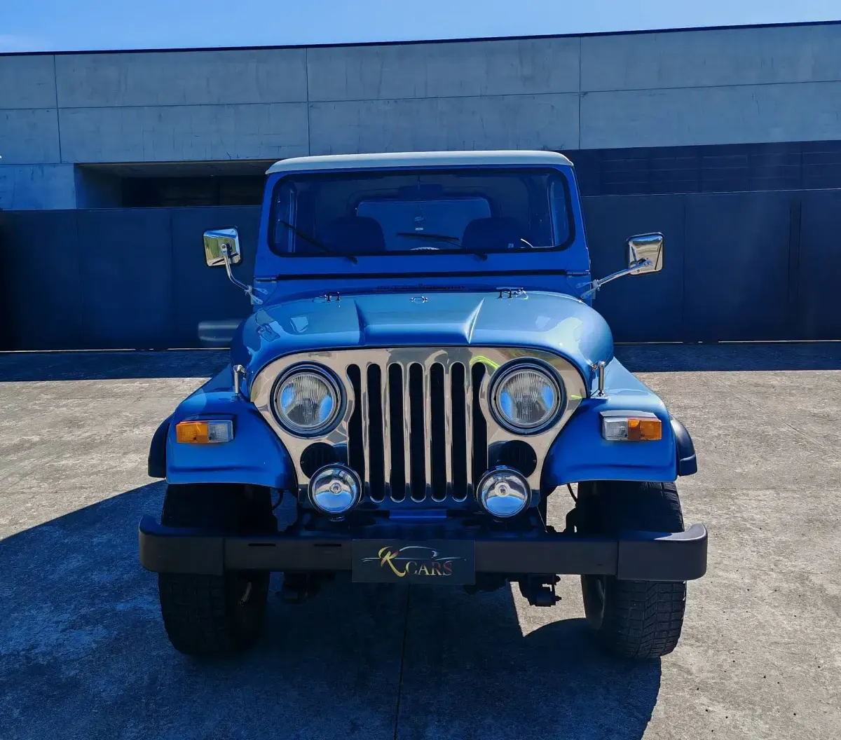 Usata Jeep CJ 66 CV (48 kW) 1983 Blu Cabrio