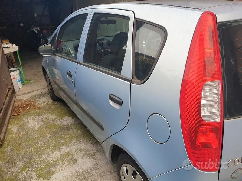 Usata Mitsubishi Colt Inform 75 CV (55 kW) 2006 Berlina