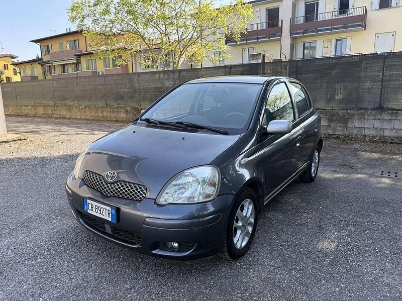 Usata Toyota Yaris 65 CV (47 kW) 2004 Other Utilitaria