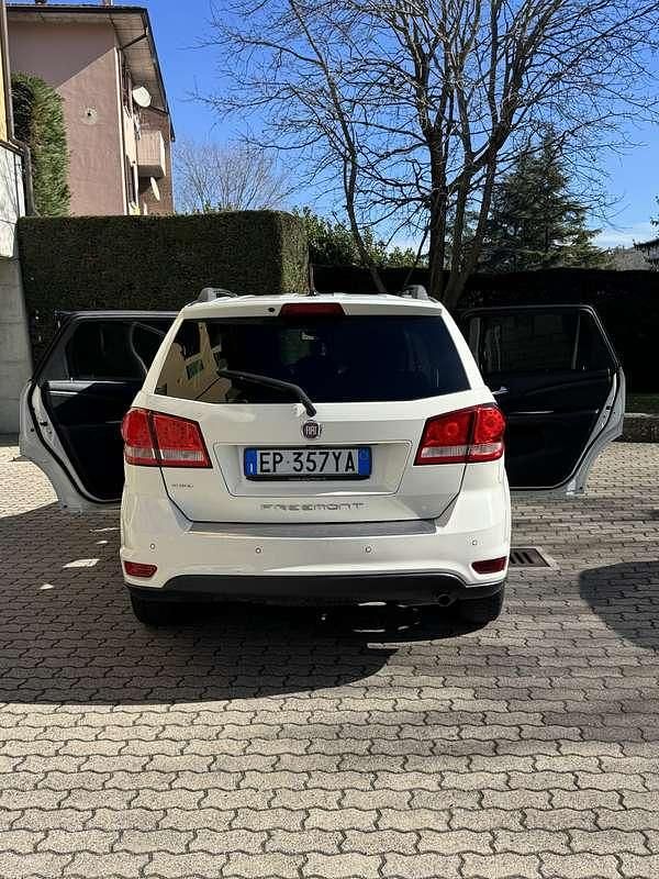 Usata Fiat Freemont Lounge 170 CV (125 kW) 2012 SUV