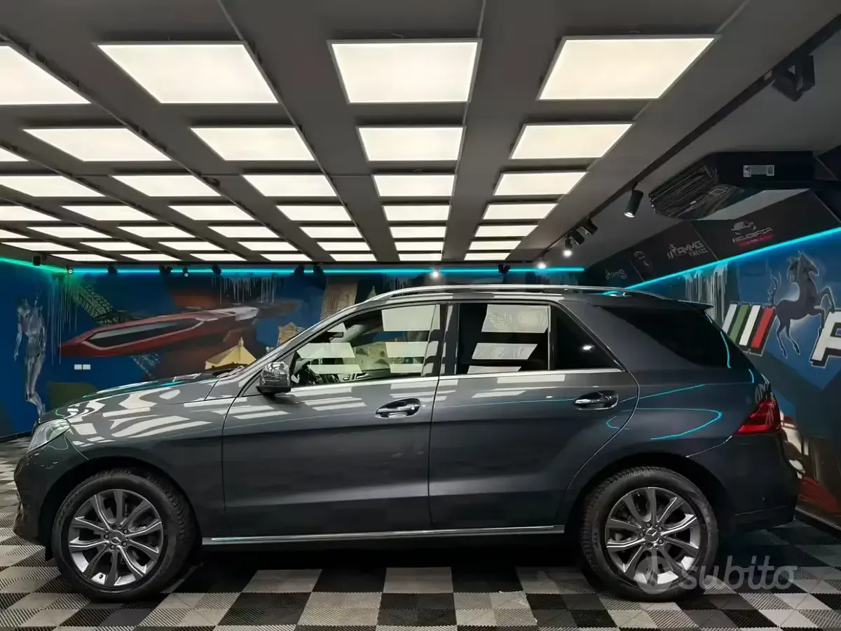 Usata Mercedes GLE250 Exclusive 204 CV (150 kW) 2016 Grigio SUV