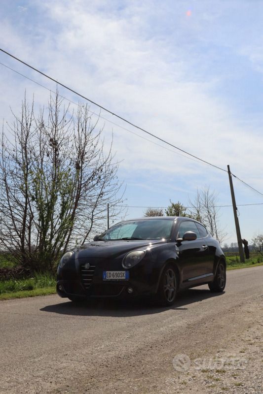 Nero Usata 2010 Alfa Romeo MiTo Quadrifoglio Verde Due volumi | 7500 € (Cara) - Immagine 1/4