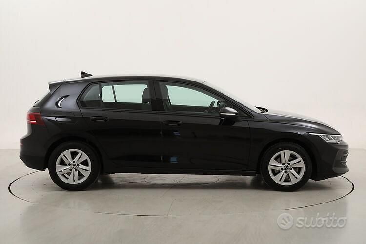 Usata VW Golf VIII Life 116 CV (85 kW) 2025 Nero Berlina