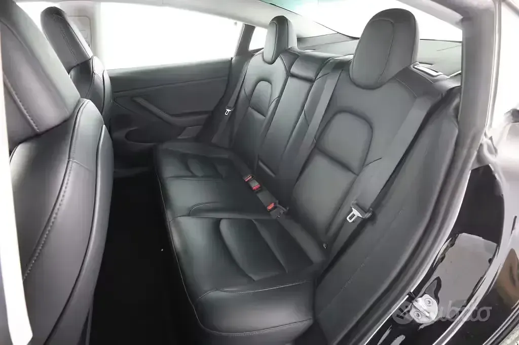 Usata Tesla Model 3 Long Range AWD 155 kW (211 CV) 2022 Nero Berlina