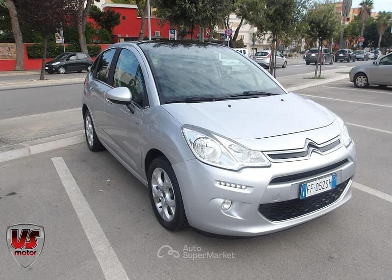 Argento Usata 2016 Citroën C3 Exclusive Due volumi | 6999 € (Ottimo prezzo) - Immagine 1/4