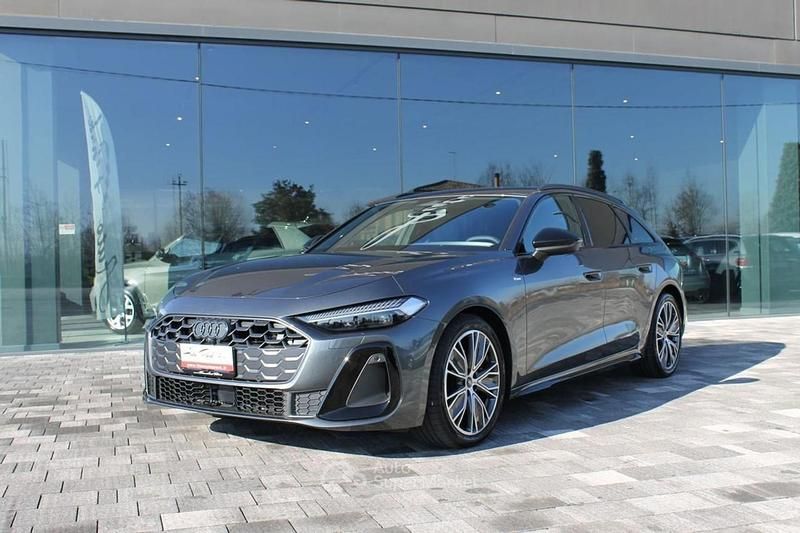 Nuova Audi A5 S-Line 204 CV (150 kW) 2025 Grigio daytona Station wagon