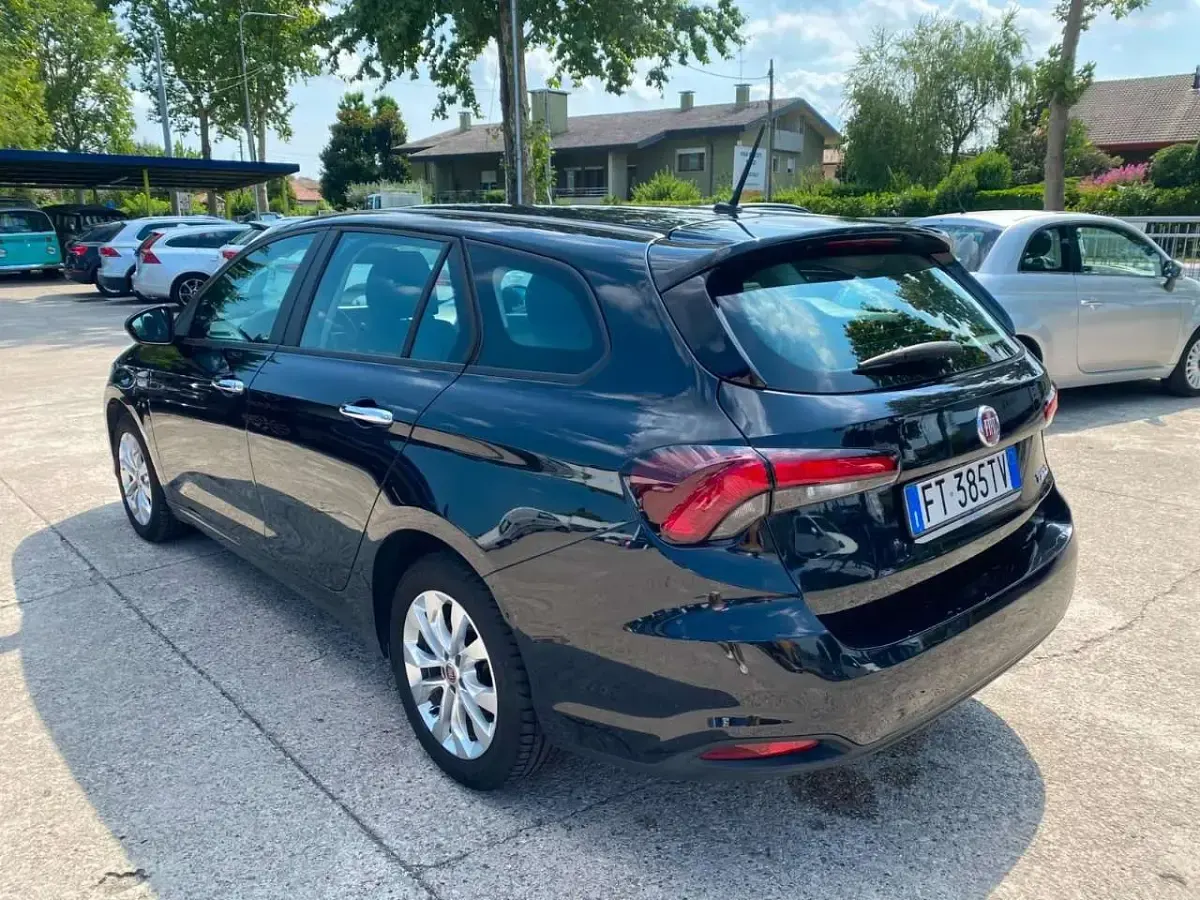 Usata Fiat Tipo Business 95 CV (69 kW) 2018 Nero Station wagon