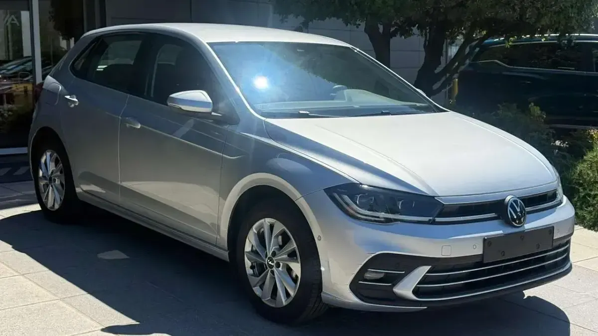 Usata VW Polo Style 95 CV (69 kW) 2025 Argento Utilitaria