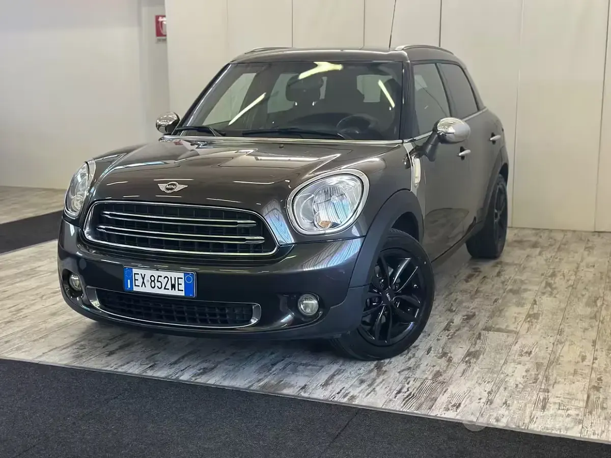 Usata Mini Countryman Business 90 CV (66 kW) 2014 Marrone SUV