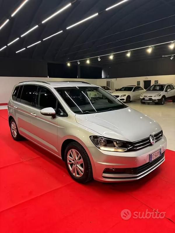 Usata VW Touran 115 CV (84 kW) 2020 Grigio Monovolume