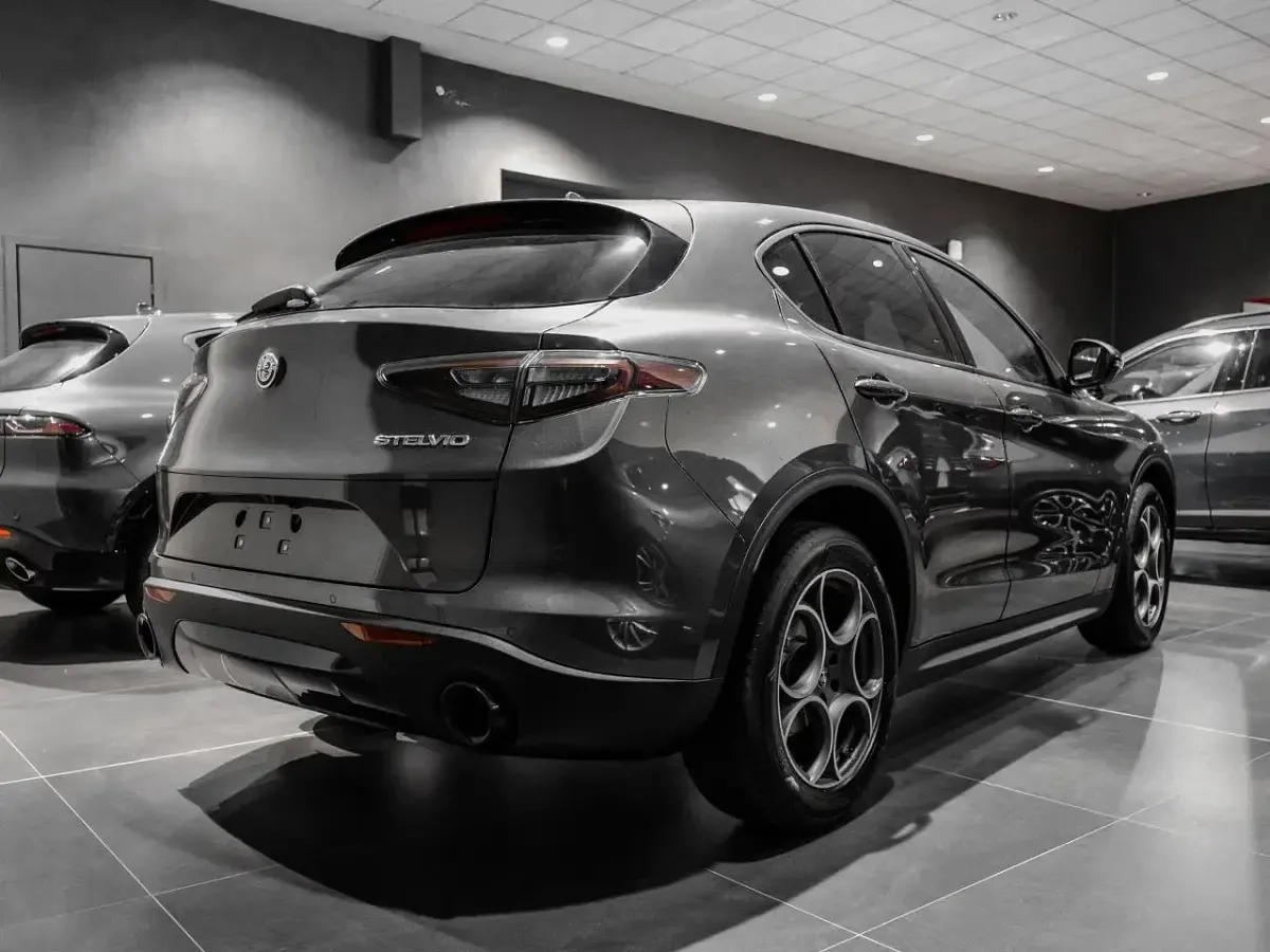Nuova Alfa Romeo Stelvio Sprint 210 CV (154 kW) 2026 Grigio SUV