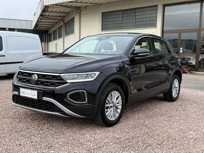 Usata VW T-Roc Style 110 CV (80 kW) 2023 Nero SUV