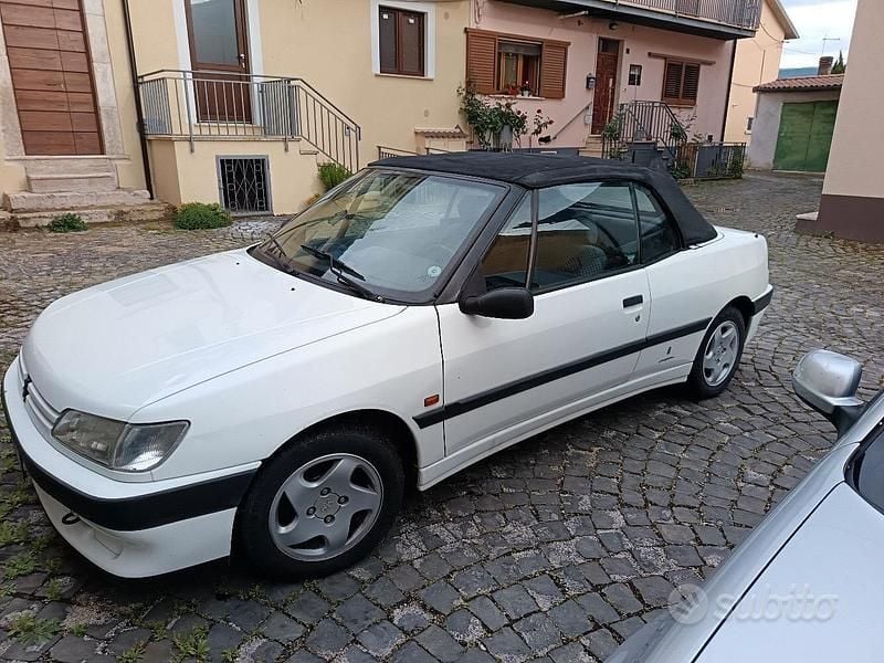 Usata Peugeot 306 Cabriolet 101 CV (74 kW) 1994 Cabrio