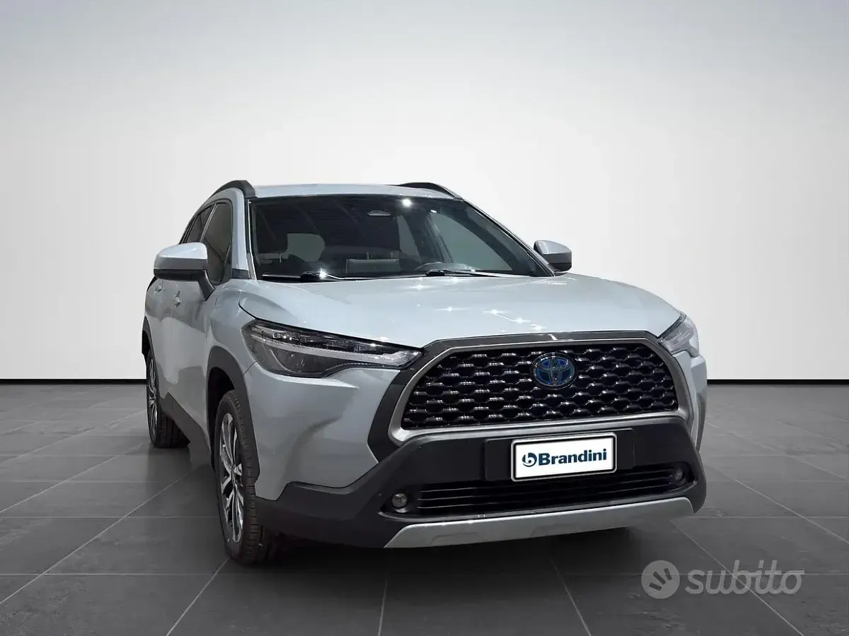 Usata Toyota Corolla Cross Trend 152 CV (111 kW) 2022 Grigio SUV