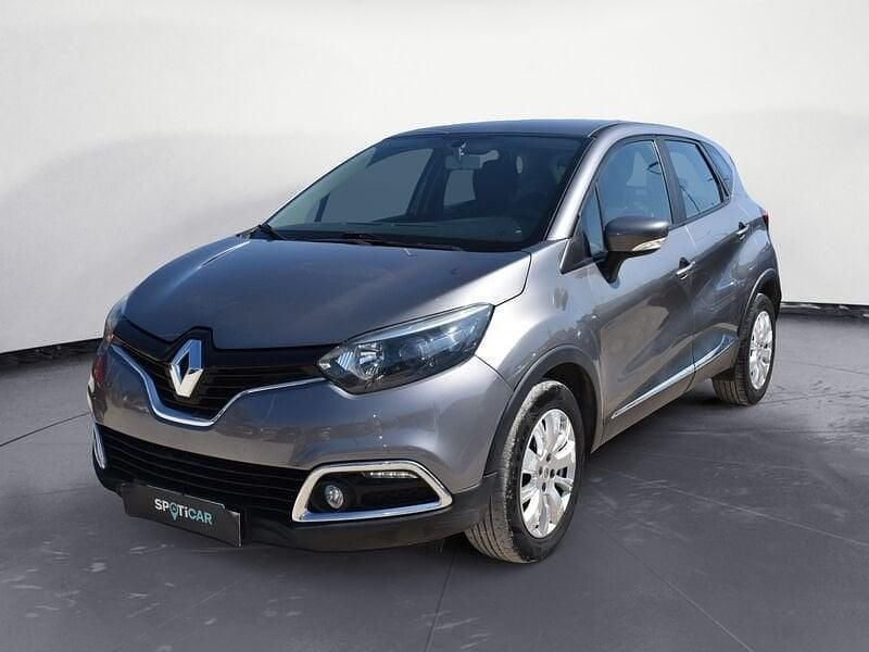 Grigio Usata 2015 Renault Captur SUV | 6900 € (Buon prezzo) - Immagine 1/4