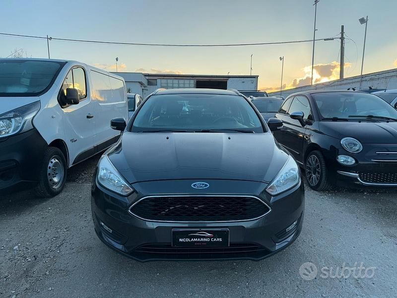 Usata Ford Focus 120 CV (88 kW) 2018 Grigio Station wagon