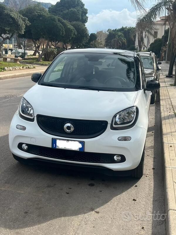 Usata Smart ForFour 90 CV (66 kW) 2019 Utilitaria