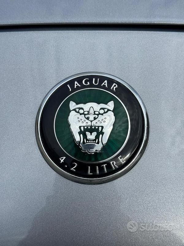 Usata Jaguar XK8 396 CV (291 kW) 2002 Grigio Cabrio