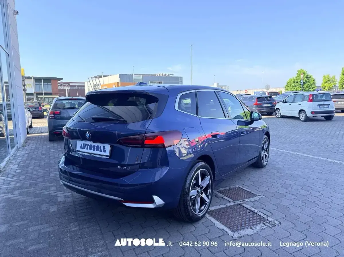 Usata BMW 218 Active Tourer Luxury Line 150 CV (110 kW) 2024 Blu/azzurro Monovolume