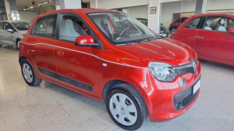 Usata Renault Twingo SE 69 CV (50 kW) 2015 Rosso Utilitaria