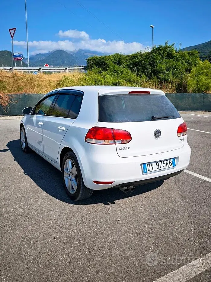 Usata VW Golf VI Comfortline 110 CV (80 kW) 2009 Bianco Utilitaria