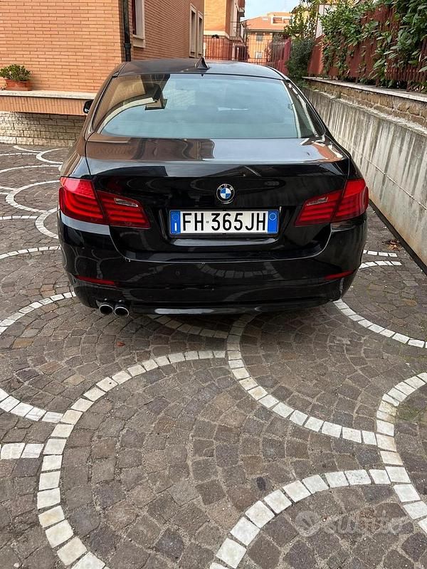 Usata BMW 520 184 CV (135 kW) 2012 Nero Berlina
