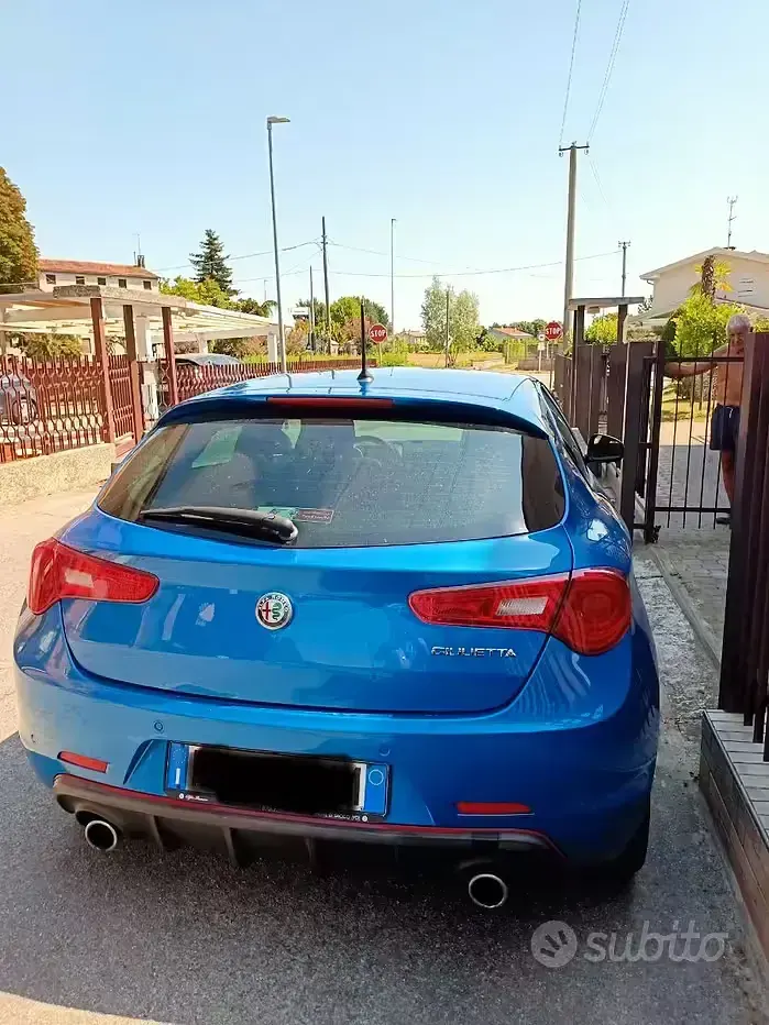 Usata Alfa Romeo Giulietta Veloce 241 CV (177 kW) 2018 Bluazzurro Utilitaria