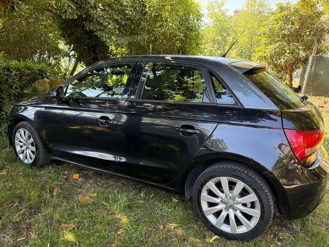 Usata Audi A1 Attraction 90 CV (66 kW) 2014 Nero Utilitaria