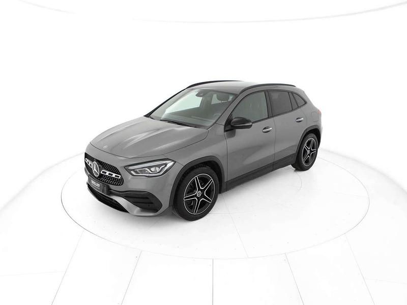 Usata Mercedes GLA200 Premium 150 CV (110 kW) 2023 Argento SUV