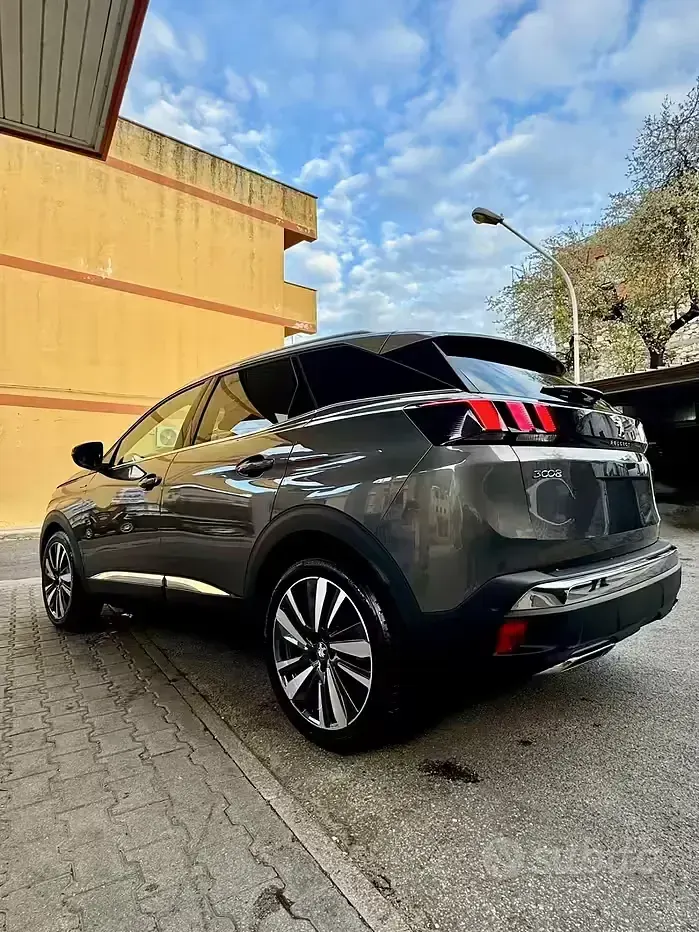 Usata Peugeot 3008 GT-line 131 CV (96 kW) 2020 Blu SUV