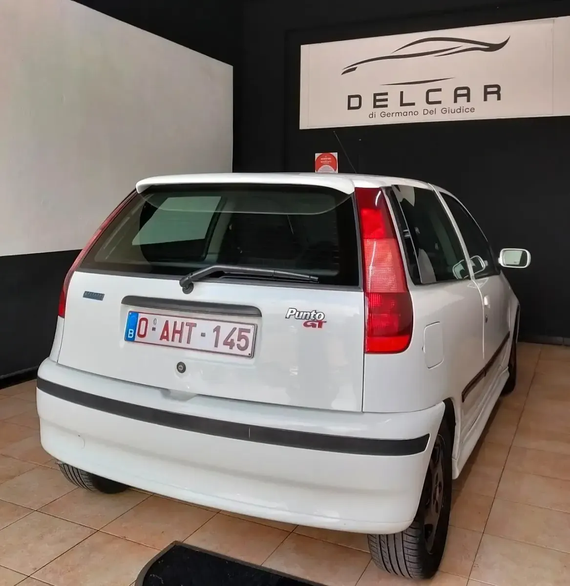 Usata Fiat Punto 133 CV (97 kW) 1994 Bianco Berlina