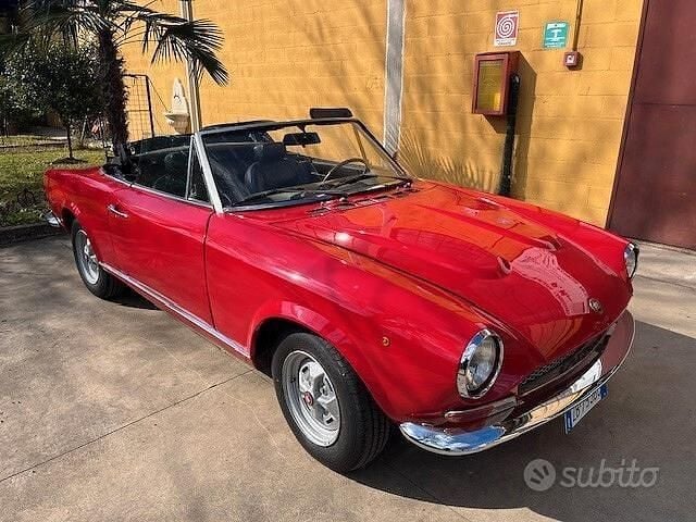 Usata Fiat 124 Spider 88 CV (64 kW) 1970 Rosso Cabrio