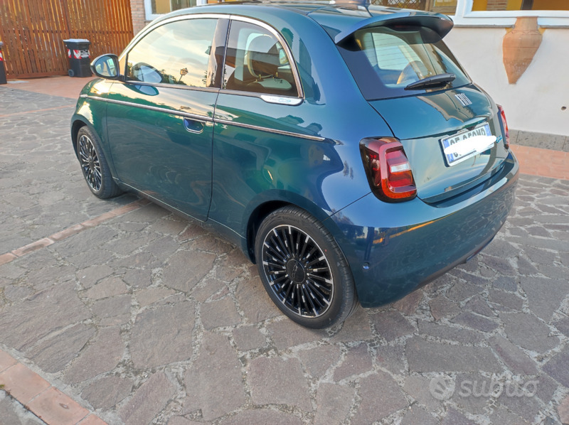 Usato 2021 Fiat 500e El 118 CV (24.400 €)