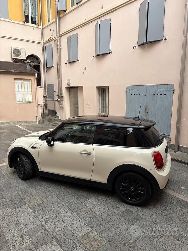 Usata Mini Cooper D 116 CV (85 kW) 2019 Bianco Utilitaria