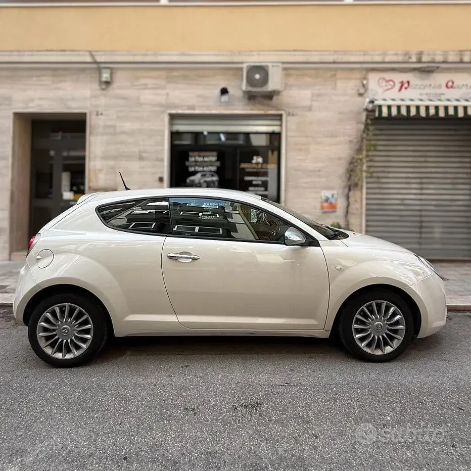 Usata Alfa Romeo MiTo Progression 85 CV (62 kW) 2012 Nero Utilitaria