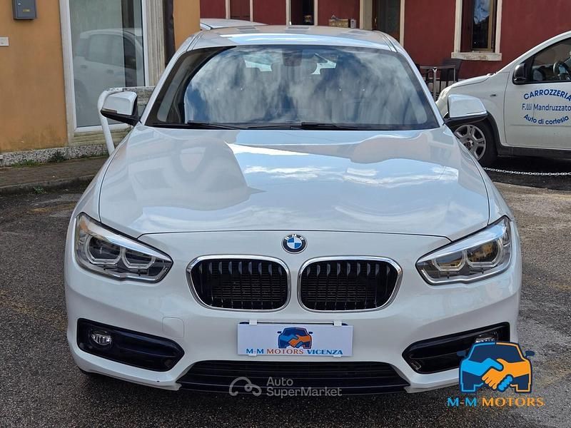 Usata BMW 118 Sport Line 150 CV (110 kW) 2019 Bianco Utilitaria